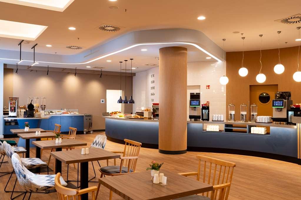 מלון Hampton By Hilton Budapest City Centre מסעדה תמונה