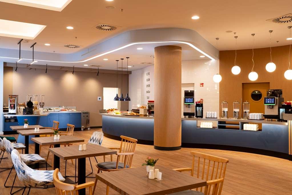 Hampton By Hilton Budapest City Centre מסעדה תמונה